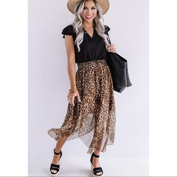 Dresses & Skirts - Leopard Print Lightweight High Side Slits Maxi Skirt